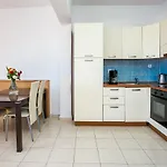 Апарт-отель Mon Repos 2*
