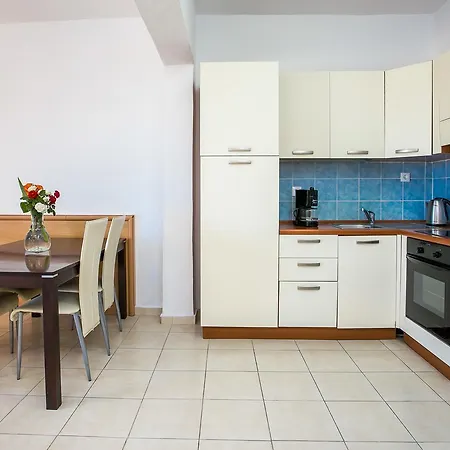 Hotel apartamentowy Mon Repos 2*